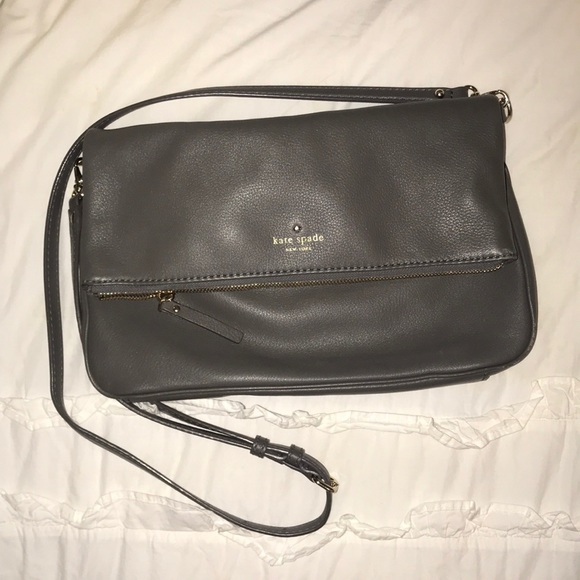 kate spade Handbags - Grey Kate Spade Crossbody